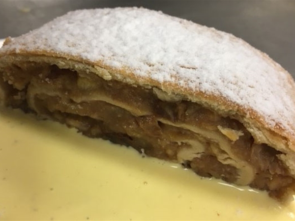 Apfelstrudel